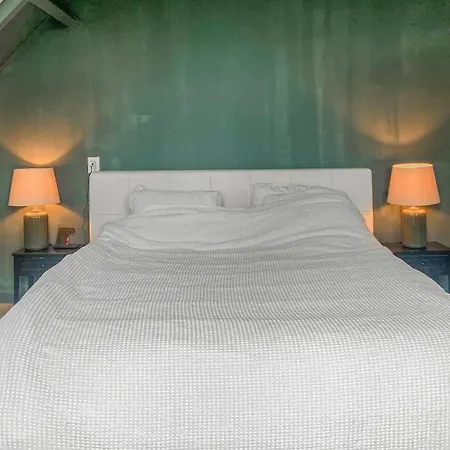 Holiday home 5 Bedroom Cozy In